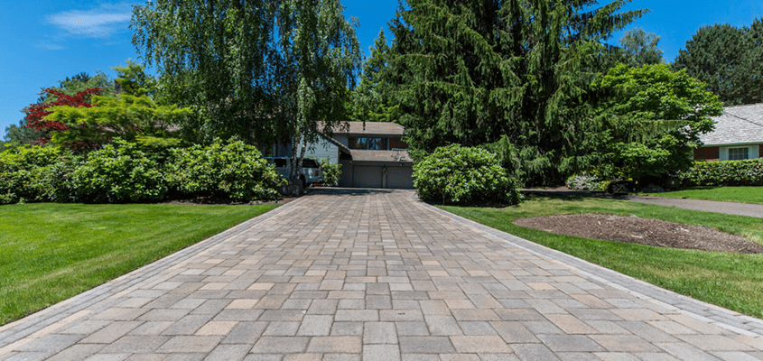 How-To-Maintain-Your-Interlock-Pathway,-Patio-Or-Driveway